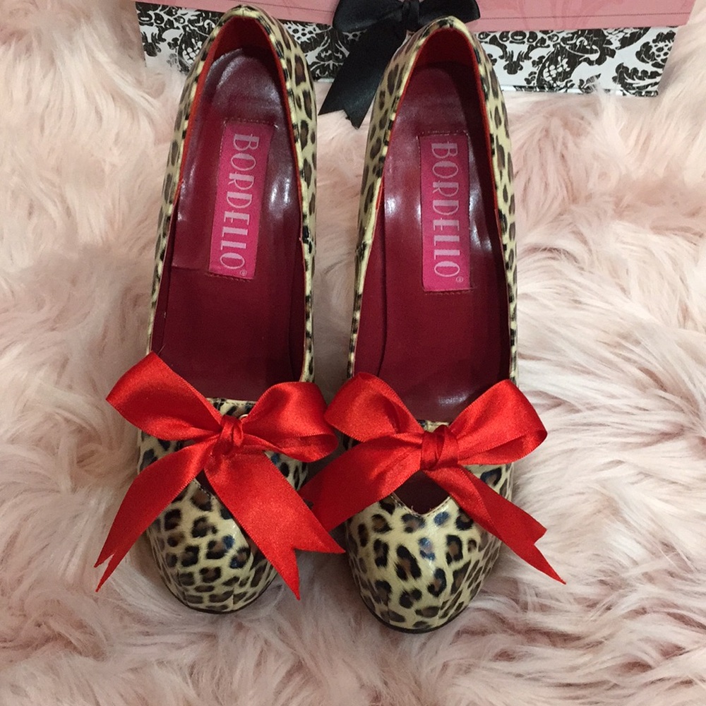 Bordello Leopard Print Heels with Red Bow - Picture 3 of 5